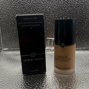 Giorgio Armani Luminous Silk Foundation - Warm Beige # 7.8